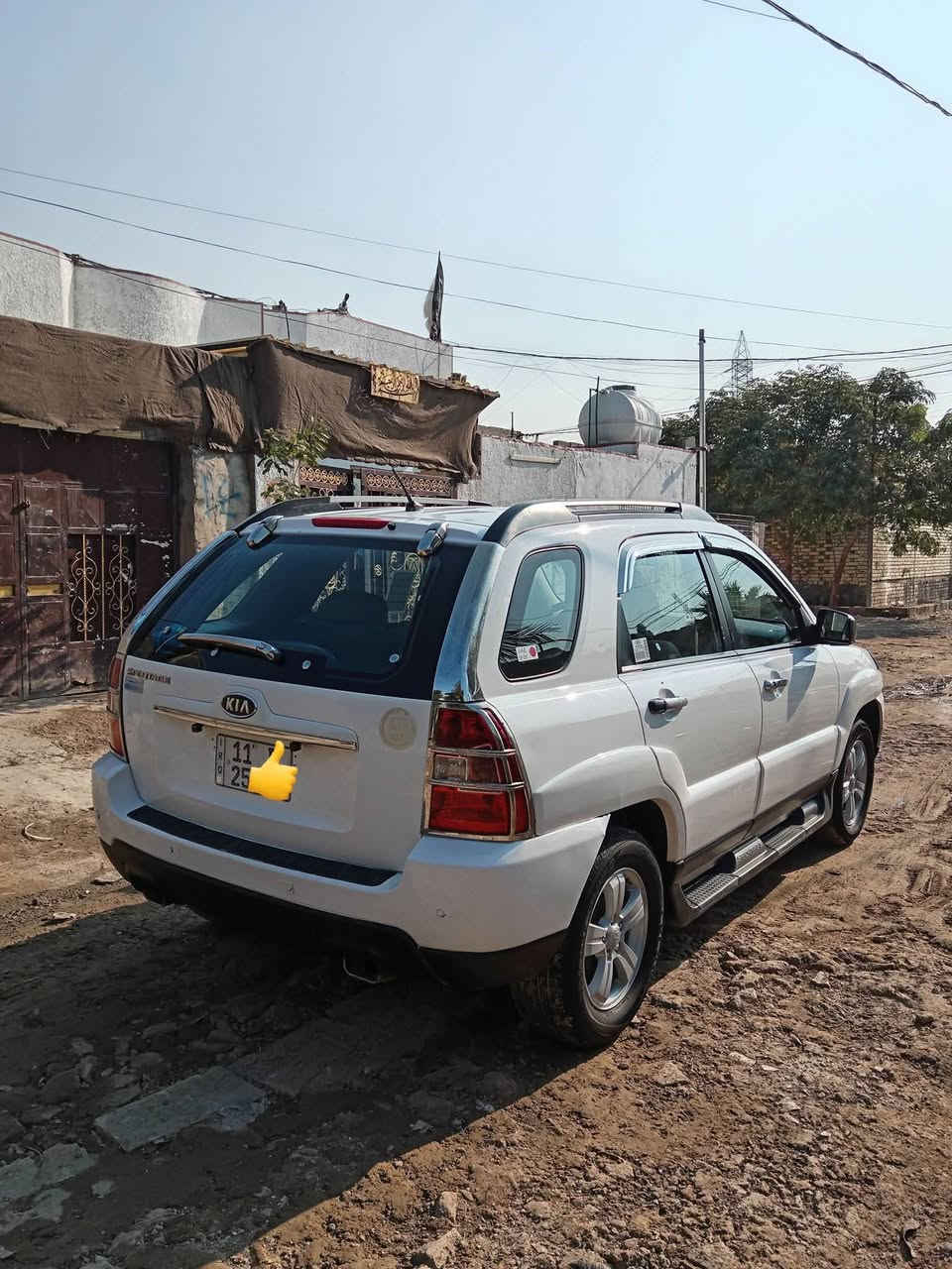 السلام عليكم كيا سبورتج للبيع موديل  2010 مكفوله كفاله عامه من ضربه وصبغ  رقم بغداد سنويه بسمي انكليزي سياره فتحه محرك دوش تخم تاير جديد السعر 132 وبيها مجال بسيط مكاني بغداد فلكه حي النصر هاتف ***********
