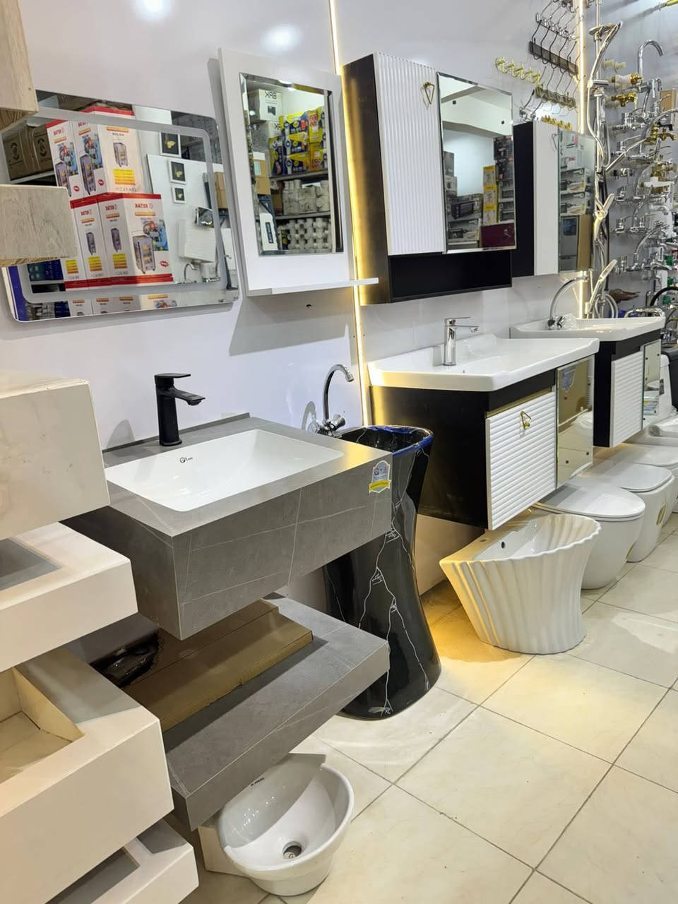 مغسله ديكور +بورسلين+مقعد غربي
احجام مختلفة ٦٠ سم &٨٠ سم 

متوفر الوان متعددة 

سعر جدا مناسب 👌

وعدنا خدمة توصيل 🚚 

مكان  الصويره شارع المطار مجاور معمل الحليب 

مجمع السجاد


**إذا كنت صاحب هذا الإعلان وتريد حذفه لأي سبب، رجاءا أرسل رسالة إلى الدعم الفني**