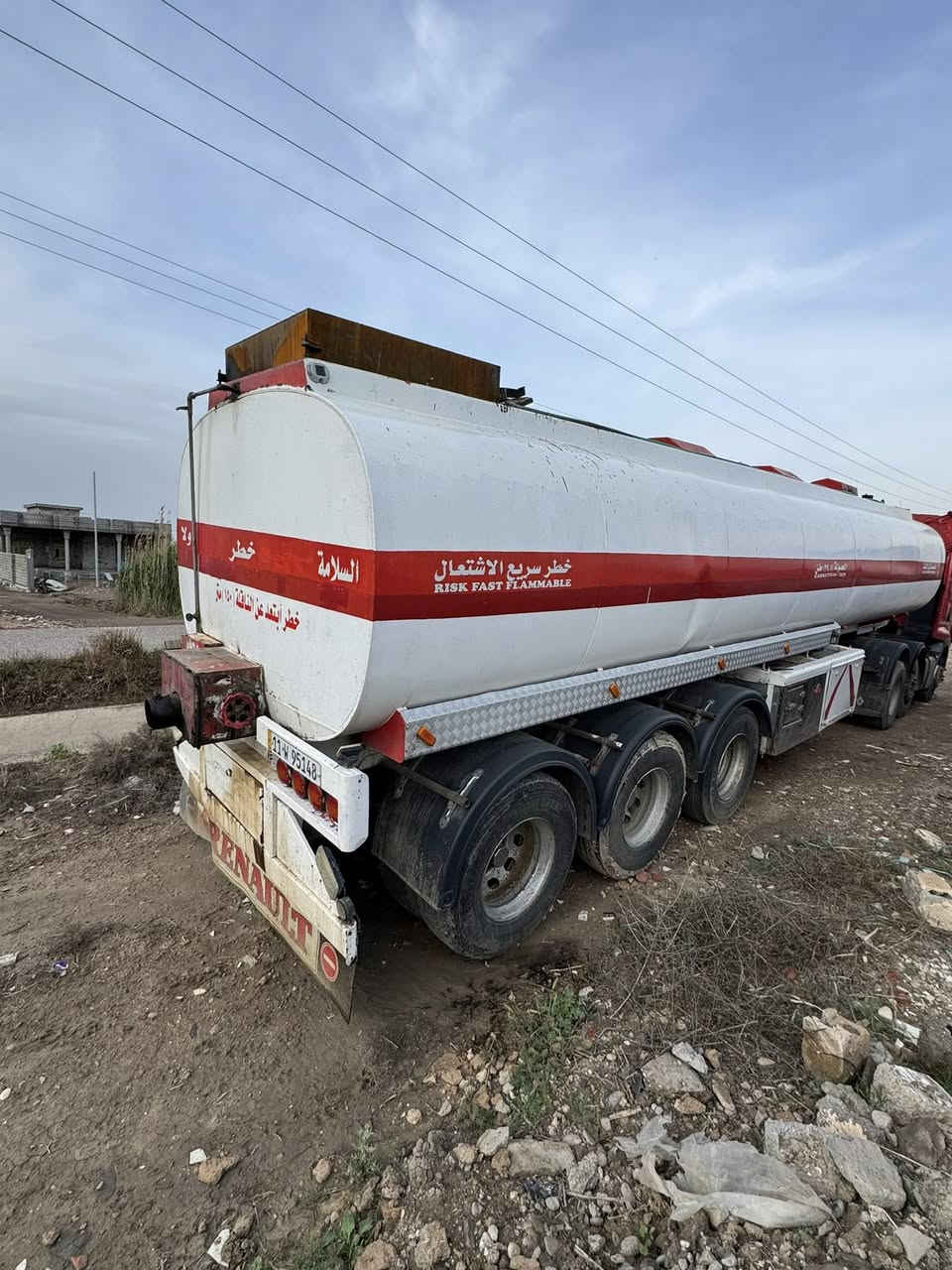 السلام عليكم تانكي جوبلس دناكير ١٤ صيني ٣ دناكير رفاع منضومه بويلر كاك ابو ٦ مطبخ ثلاجه حموله ٣٨ طن جاهز للشغل الف متصرف عليه 
95$بي مجال
***********
***********
