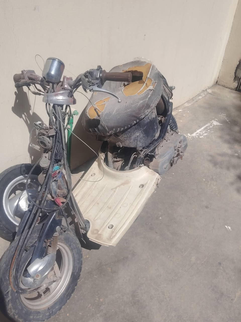 سلام عليكم دراجة عبد الحليم محرك 100 بس يرادله ترتيبات محرك شغال بس اني انطيكياه طافيه 60 الف أو بيه مجال حك الجيه مكاني النجف مجمع قرية الغدير الثانيه
أو عندي ويل أو تأير التاير بيه بس بنجر واحد أو أهم نازله قيم أو أخذه مال دراجة فراشه


**إذا كنت صاحب هذا الإعلان وتريد حذفه لأي سبب، رجاءا أرسل رسالة إلى الدعم الفني**