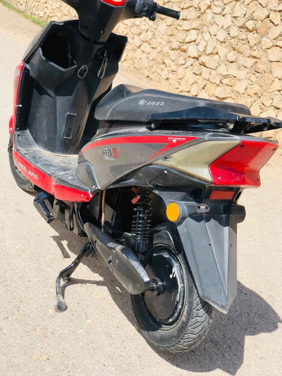 ماطور شحن للبيع 400 بطاريات على الفحص كهربائيات كلها شغاله
***********
