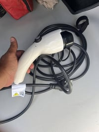 شاحنه اصلي 16 امبير  سريع واير 5 متر مو 3 العاديه سعر 100 بي وي دي سيل...