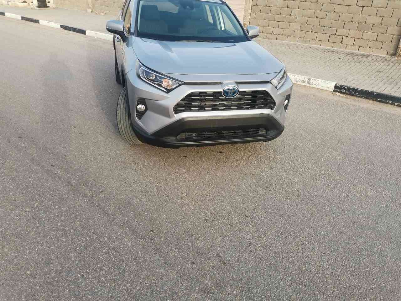 🔴🔴للبيع فقط🔴🔴
RAV4✈️
الموديل::2021
المواصفات::XLE
هايبرد🔋
فتحة سقف
باب خلفي كهربائي
رادارات خلفي امامي ونقطة عمياء
فور ويل
وبعد هواي مواصفات 
الضرر::بابين مبدل وصبغ جاملغ خلفي (جهة السايق)
الممشى::14 الفmi فقط
[[البجم كبس]] 
تشغيل عن بعد 
وارد امريكي 🇺🇸
الموقع::البصرة  
السعر::185وبي مجال 
للاستفسار::***********
