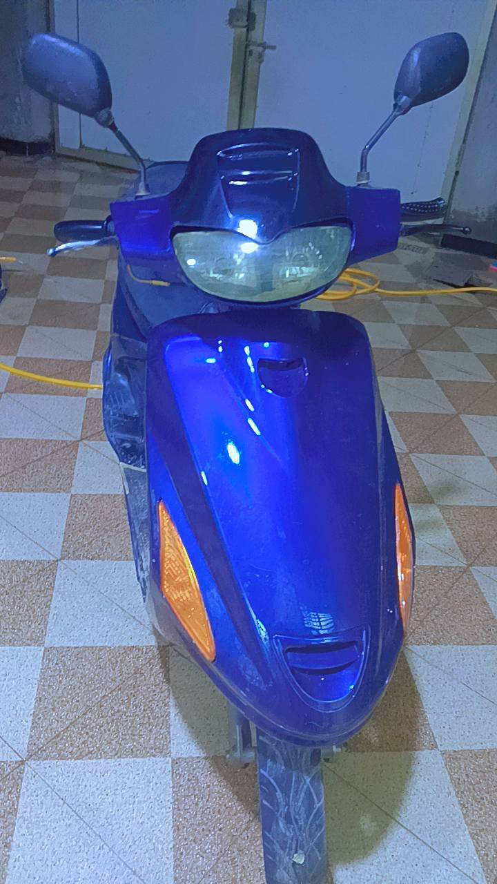 سلام عليكم دراجه فراشه للبيع فون نظافه المكان بابل الحمزه الغربي الدراجه عاوزها بس  باتري وسعرها 450 وبيها مجال رقم ***********✨
