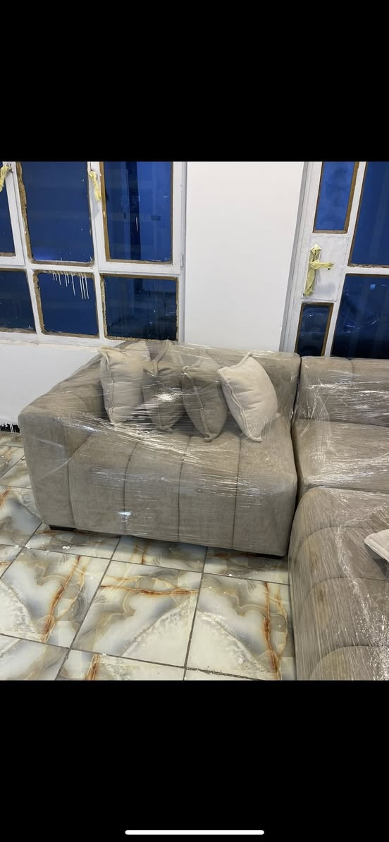 للبيع هاي صوره اول مسويته بس هوه باقي ع نضافه وبعد اكو طبلات ويا الميز استخدام كولش قليل


**إذا كنت صاحب هذا الإعلان وتريد حذفه لأي سبب، رجاءا أرسل رسالة إلى الدعم الفني**