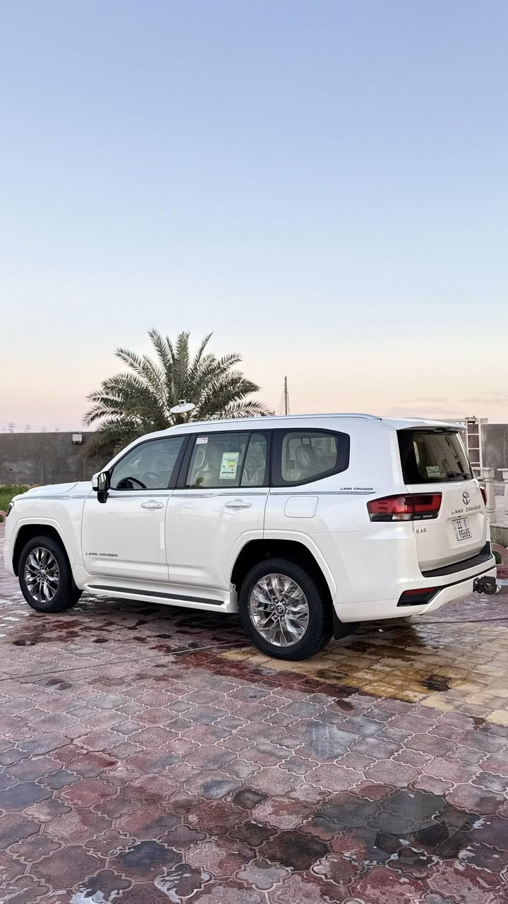 لاندكروز مديل 23 زيرو زيرو زيرو ماشيه 5 الاف رقم بغداد مشروع وطني السياره كفاله عامه من كلشي ع وضع الشركه بعدهه فول مواصفات محرك 6 سلندر تنفس طبيعي المرغوب السياره جديده كلش السعر 660 وبيهه مجال بسيط حك الجيه بس بيع او مراوس حسب القناعه رقم الهاتف *********** عنوان السياره بصره قضاء المدينه
