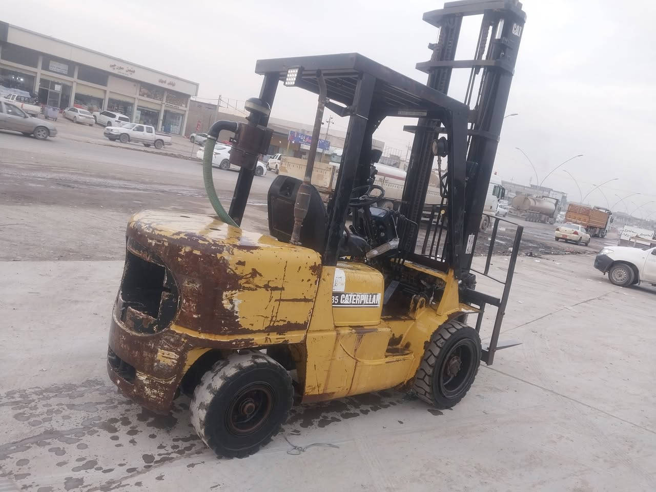 رافيعة شوكية ٣.٥ ٣حركات ٢جووب عالى موديل 2001 كير مكينة جاهز  السحر 65 وة مة جال .***********.***********.***********
