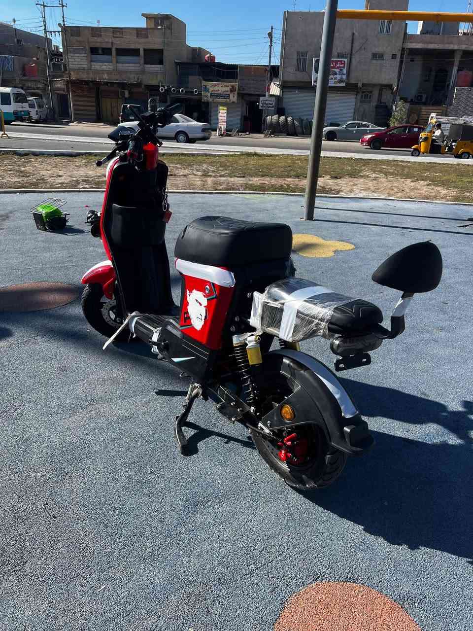 السلام وعليكم دراجه R9 موديل 2024 كفاله عمامه جديده الدراجه صار سبوعين من اشتريتها مكانه بصره الاصمعي القديم قريب جسر التربيه السعر 400وبي مجال للطيبين *********** متواجد واتساب وشريحه
