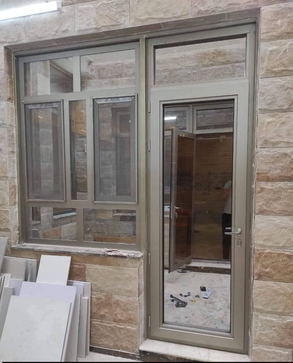 ‏🛑هادي ابو حسن لكافة عمال الامنيوم 
‏
‏◾نعمل بنظام  
‏◾النقد 
‏◾التقسيط 
‏
‏⭕🧰لعمل وفتح ونصب وصيانة كافة اعمال الامنيوم من  
‏
‏◾ابواب  🚪
‏◾شبابيك 🪟
‏◾محجرات 
‏◾قواطع مساحات  
‏◾ كاونترات بكافة انواعها وتصاميمها 
‏
‏⭕💎نتميز عن الجميع بل دقة والاحتراف في العمل والموعد 
‏
‏⭕📍العنوان المعمل حي الحسين قرب علوة الرمل 
‏
‏⭕للتواصل ‪***********‬📞
‏
‏⭕يمكنكم مشاهدة اعمالنا على صفحة الفيس بك فقط اضغط على الرابط التالي https://www.facebook.com/share/1EEoUVcmwG/
‏
