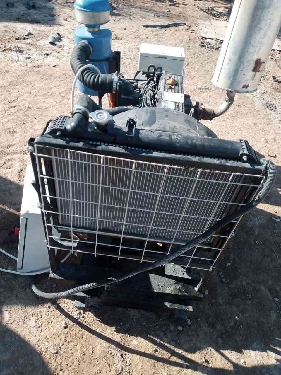 ينمر اربعه بستم مشتغل قليل بشرط على الفحص سعر ١٧ ديالى التوصيل ***********
