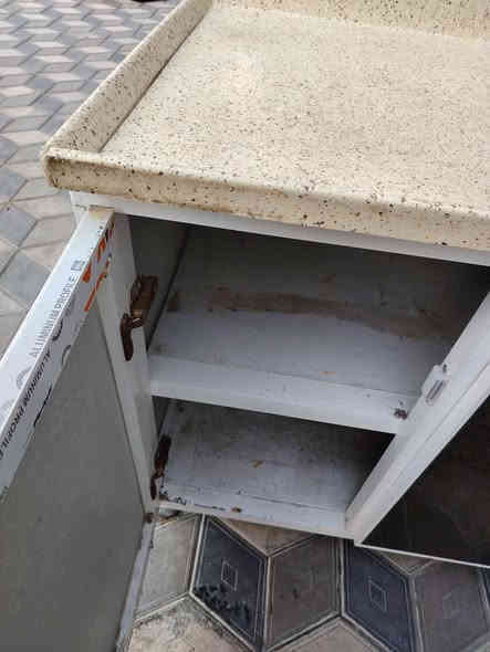 كاونتر قياس مترتين لون ابيض واسود
+مرمر سعر ١٥٠
مكان شعب حي تجار خلف جامع بدريه
*********** بغداد
