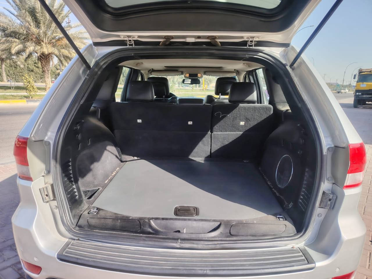 السلام عليكم سياره نوع جيب لاريدو مديل 2013فول مواصفات واحد على واحد فتحه تحكم استرن حساسات مري شفط كشنات جلد اشاير بل مري شفتات ستيرن مكينه سته ستندر مانع انزلغ مثبت سرعه السياره كامله من كلشي كفاله عامه ما عده قطعة واحده كفاله كير مكينه حداديه تخم تاير تبريد تئدفى تحويل مباشر العنوان كربلاء السعر 168بيها مجال رقم الهاتف *********** فقط انتصال
