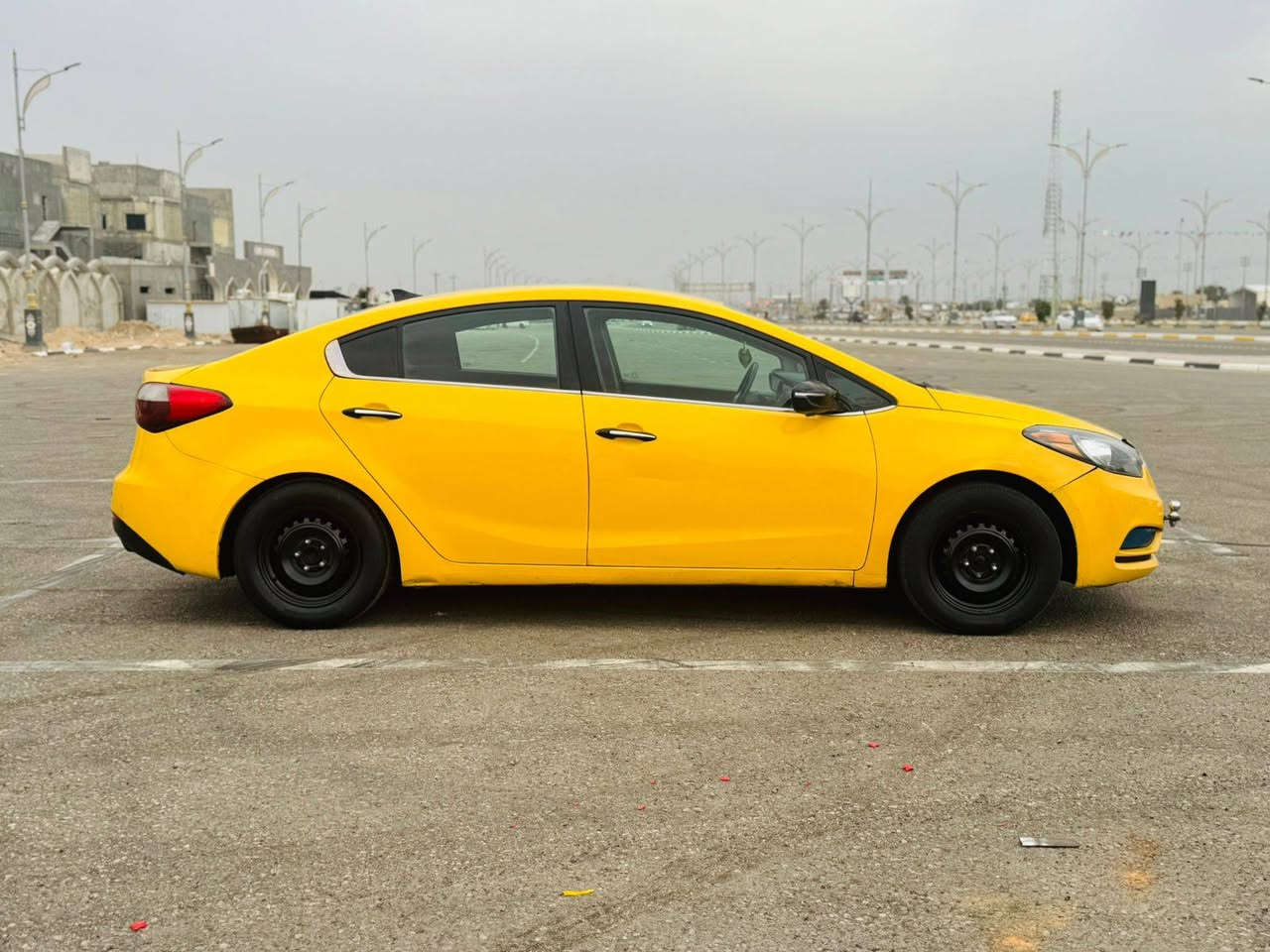 السلام عليكم للبيع كيه فورتي مديل 2014 وارد امريكي حادثه هلال خلفي مكينه كير حداديه جديده تبريد ثلج الموصفات مثبت سرعه مري شفط شاشه جبيره تحكمات استيرن سستم دمام كامره دواره حساسات خلفيه تخم تاير جديد السياره جديده وجاهزه من كلشي السعر 98 مكان السياره كربلاء الستفسار اكثر عل رقم***********
