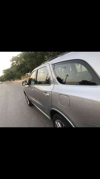 السلام عليكم / مرخصة الادمن المحترم               
دوج دورنگو خليجي موديل 20 رقم سليمانيه السياره باسمي تريد وكاله او تحويل حاضر مواصفات GT المعروفه ميحتاج اذكرهن سياره جديده مكفوله عام بيها صبغ نص باب الراكب وشويه بالصندوك بعدها بوضع الشركه 
السعر المطلوب  285 وبيها مجال 
ديالى خانقين ***********
