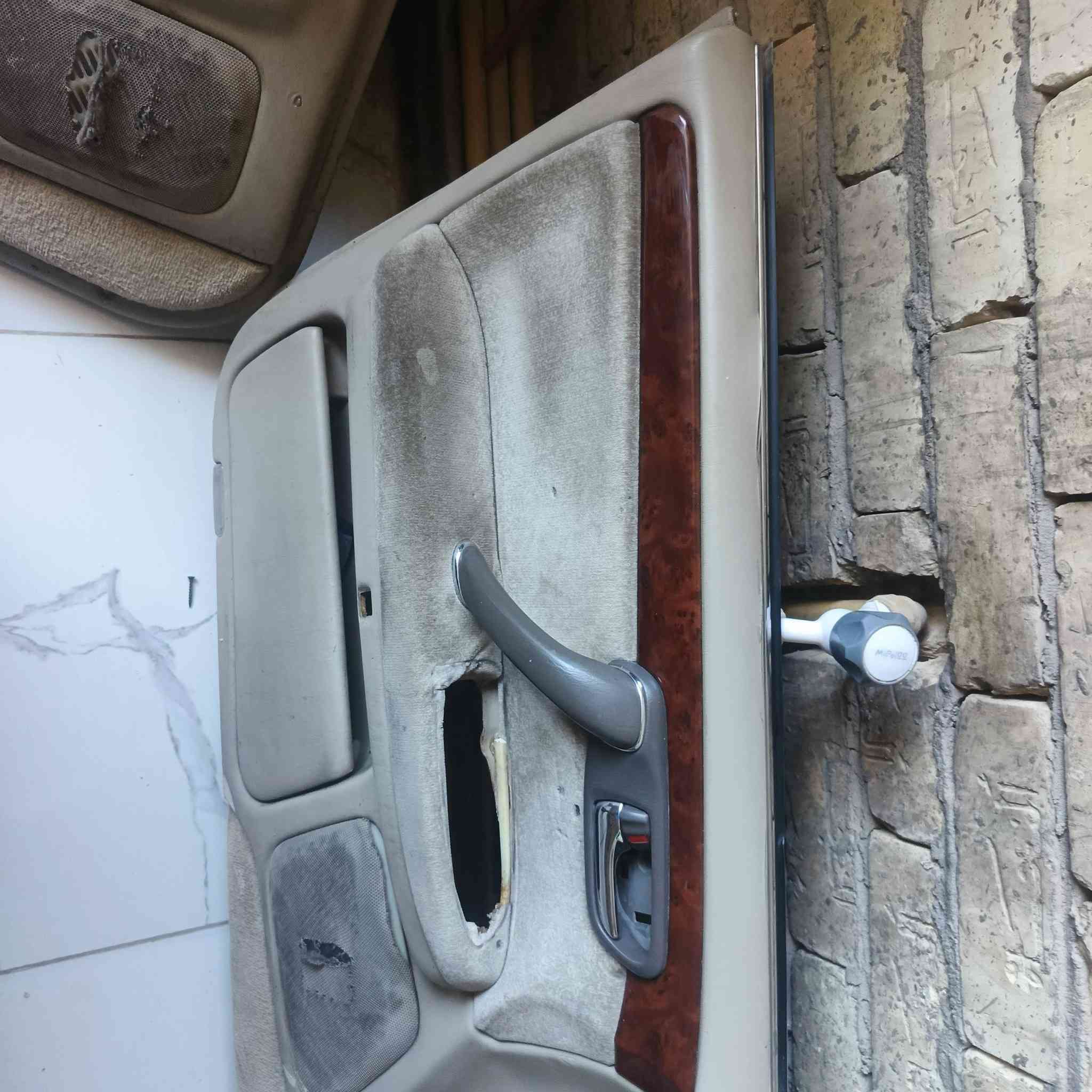 السلام عليكم
بطاين جلد مال ملكة الورة جدد زيرو وكدام شويه تعبانات
وبطاين مخمل حلوات +دكم خلفيه مال جام اوتو مال كرستال +شباج راس ثور كرستال +لحيه اماميه مال ملكة اصليه خضراويه مناسبات بيش ما جان ابيع *********** مكاني نجف
