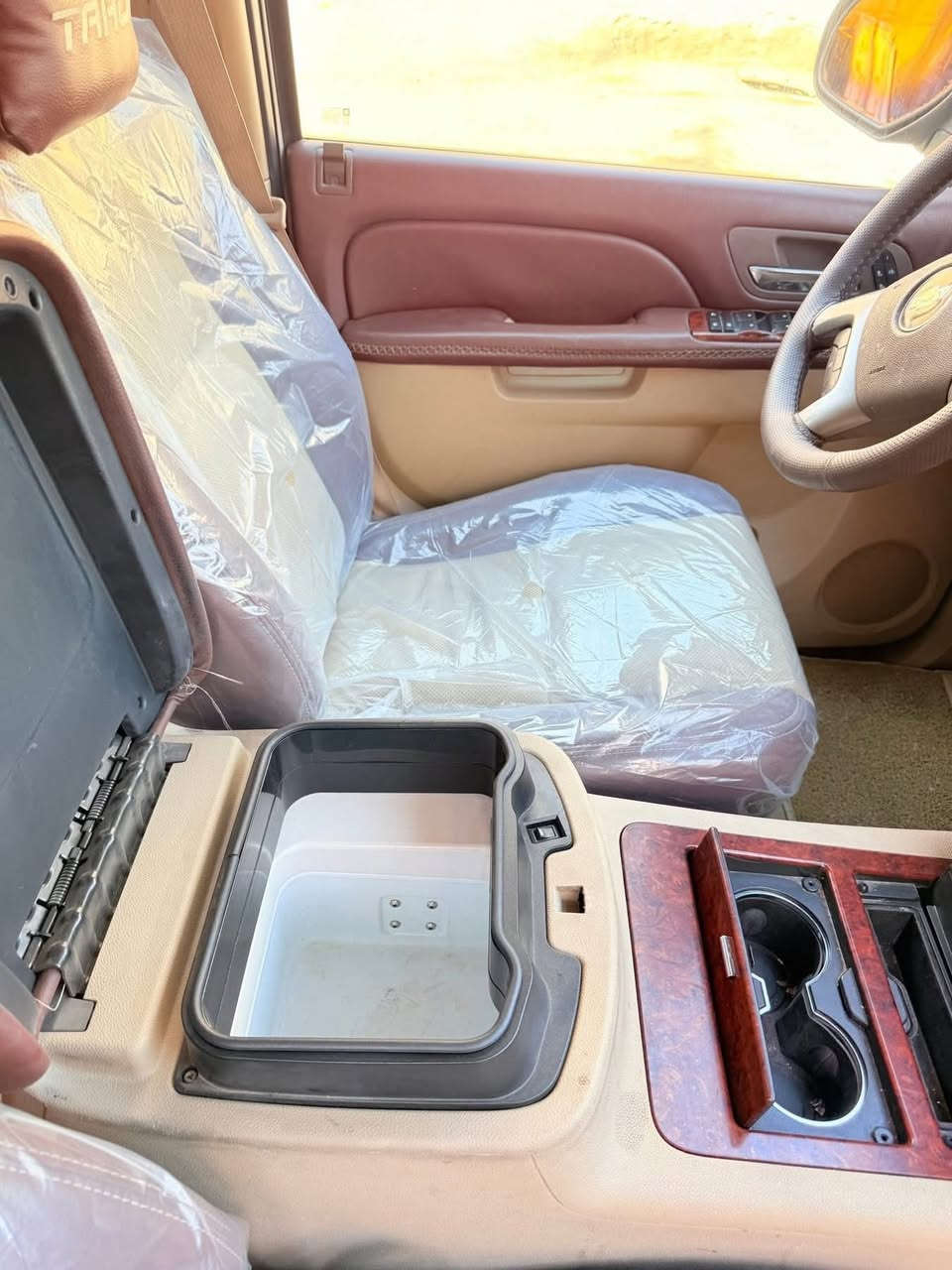 السلام عليكم تاهو 2010 LTZ
السياره جاهزه كفاله كص وفتح وإنتربول ومكينه وكير تبريد تدفئه    فول حاويه 

فول مواصفات  فتحه سقف تشغيل عن بعد ثلاجه تحكمات ستيرن شاشه تلفزيون كير ➕➖ صندوق كهرباء 

حداديه 100/100 مابيها اي نقص 

كشنات جلد تدفئه تبريد

كل كهربائياتها شغاله ترايك وين ماتريد 

 لايتات كلها LED زنون عالي ناصي بلاجكتورات 

اشاير بلمـري 

ويل 17 تخم تاير جديد 

بشـرط السياره متوم طبق الاصل شمالي 

مكان السياره ناصـرية مركز *********** متواجد واتساب واتصال ..
