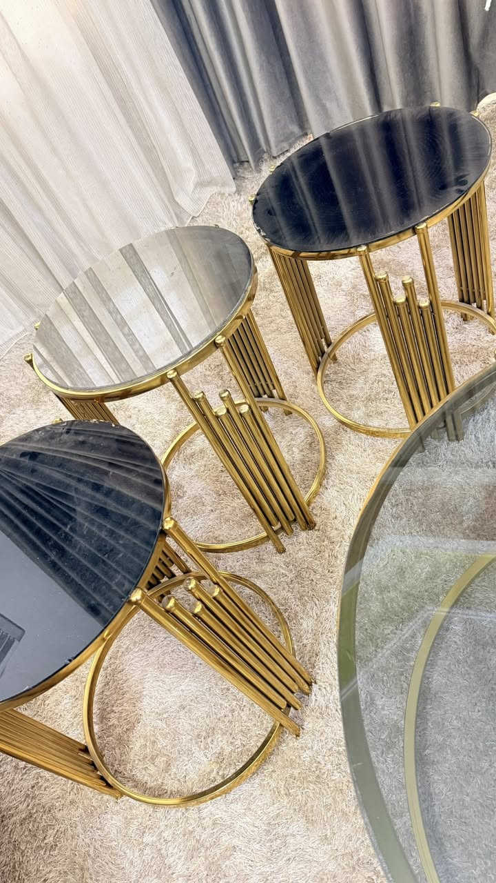 بنات طبلات للبيع جديدة كم يوم من اشتريتها تجنن فخمة وثكيلة زجاجي اصلي سبب البيع كبيرة عل الاستقبال مالتي 160  قفلها اخذتها 190 الف 

فقط الي يريد يشتريها يتصل لان تفاصيل والسعر مكتوب حبايبي.  ***********
