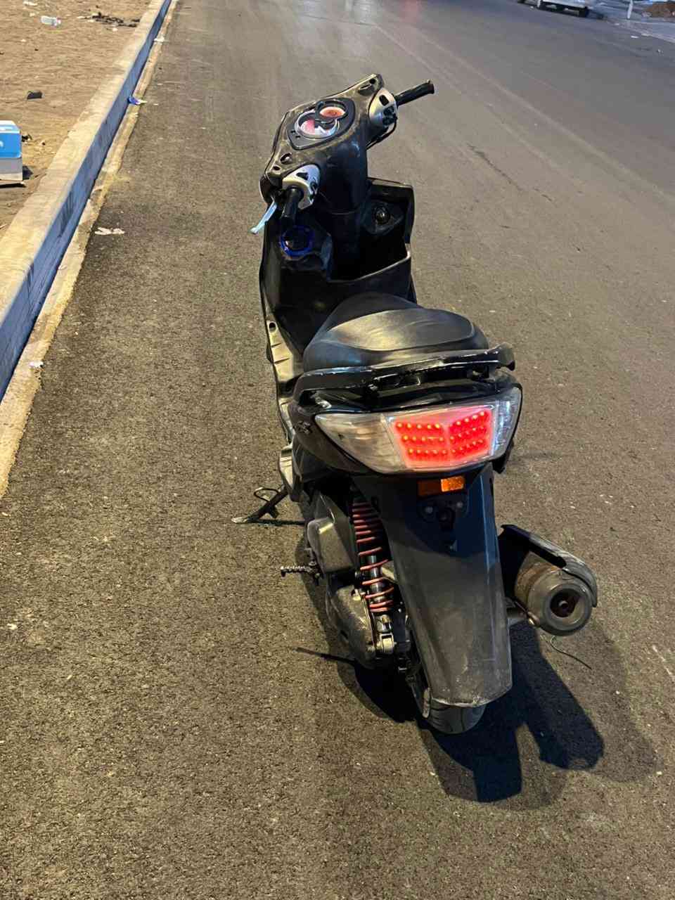 السلام عليكم سكنس فحل نوزل خطين الدراجه مثل ما موضحه بل صور نضافته الدراجه بيه نواعم سعر ٦٠٠ و بيه مجال رقمي *********** و متواجد خاص
