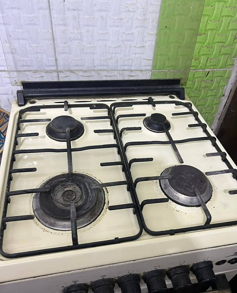 ***********

السلام عليكم متاح /طباخ حجم كبير فول نضافه وناره تخبل تجي تفحص وتاخذ وسبلت ثنين طن نضيف حيل مكاني بغداد الدوره سعر الطباخ 70---(وسعر السبلت 150
