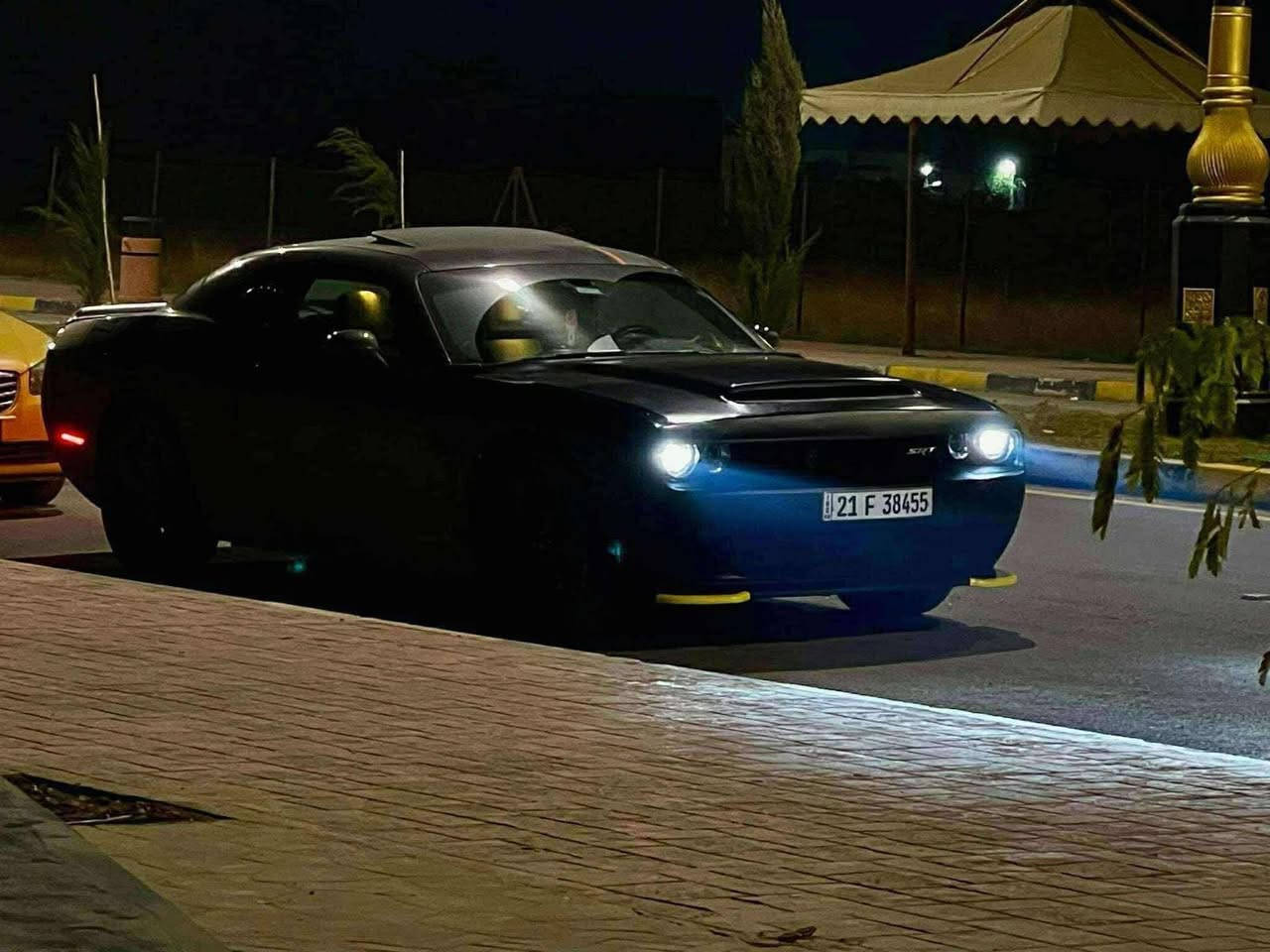 السلام عليكم
جالنجر ٢٠٢٠ فول مواصفات بلاك توب 
 6v  3600 
حادث جاملغ وبنيد بدون دواخل 
للاستفسار *********** مكان السياره صلاح الدين تكريت
