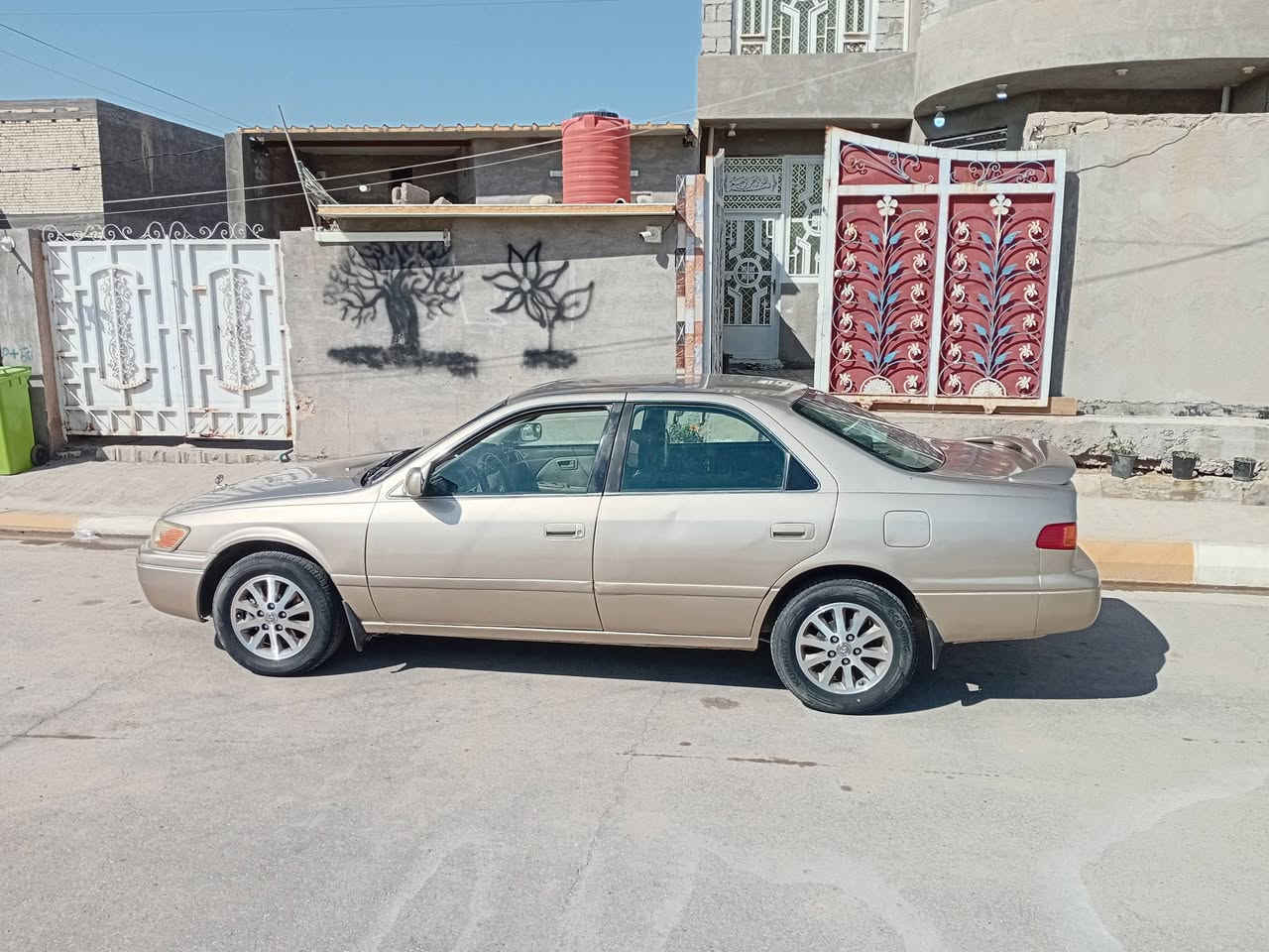 كامري موديل 2000 سنوية 2029بسمي المحرك 4 مصبوغة عام وارد امريكي الضررجاملغ وباب السائق مبدلات السعر 72 مكان واسط الصويرة رقمي ***********
