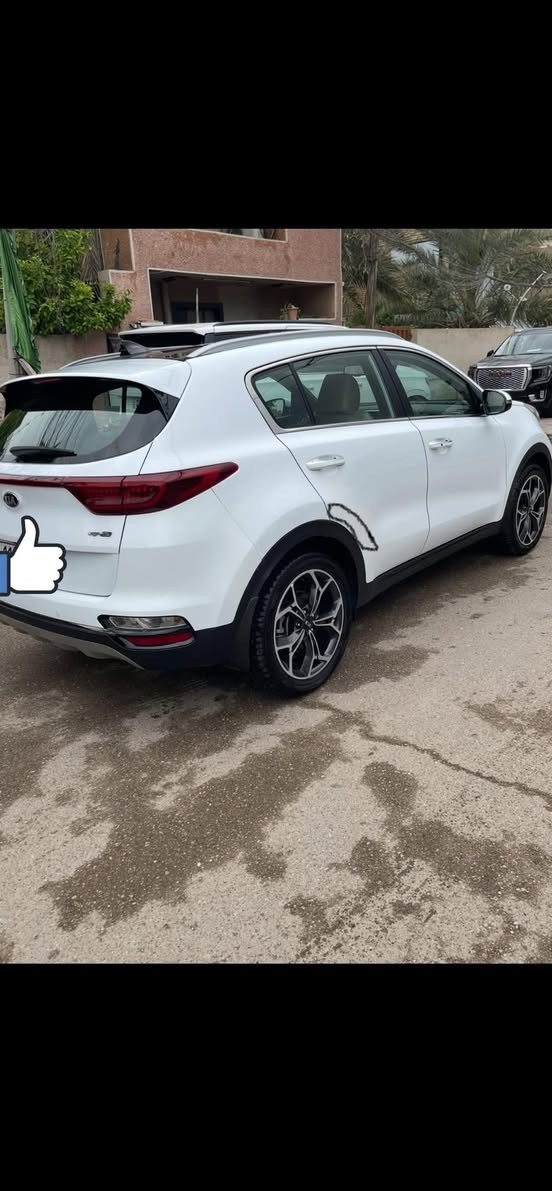 السلام عليكم 

 سبورتج جيتي لاين 2021 خليجي 

 فول مواصفات1/1 

ماشية 56 الف

 مكفولة ماعدا صبغ على كد شبر باب خلفي اليمنه مؤشر عليه 

رقم بغداد 

سعره 217 وبيه مجال

عنوان بغداد حي اور

لاستفسار رقم تليفون***********
