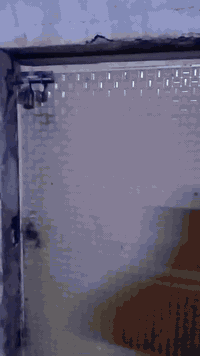 بيت للبيع قطاع 49 قريب عل خدمي بدربونه طابق ونص 5غرف نوم وصاله ومطبخ واستقبال وحوش نص صب ونص عكاده عالي لبناء مساحه 144م سعره مناسب 170وبي مجال رقم الهاتف ***********
