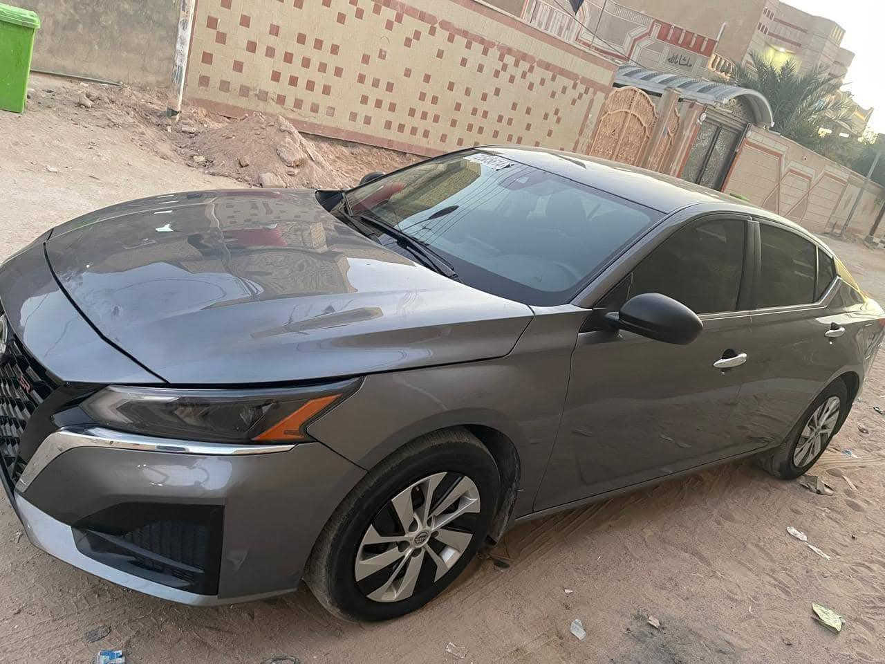 السلام عليكم من رخصة الادمن المحترم
للبيع و مراوس نيسان التيما ( 2023 )  S الشكل الجديد 
رقم نينوى ( معوقين ) الرقم الجديد الدولي 
وكالة عامة مطلقة بأسم المشتري 
ماشية ( 11 ) 
حادث بنيد وجاملغ خلفي و قبغ صندوك  بجم كبس بونيد معدل و مصبوغ 
( صبغ 3 قطع ) 
المواصفات:
رادار امامي
تحديد مسار وتوقف ذاتي 
بصمة وتشغيل على بعد
لايتات زينون  
حجر بيئة اصلي 
السيارة كلش جديدة 
السعر ( 140) ورقة و ترهم مراوس


**إذا كنت صاحب هذا الإعلان وتريد حذفه لأي سبب، رجاءا أرسل رسالة إلى الدعم الفني**