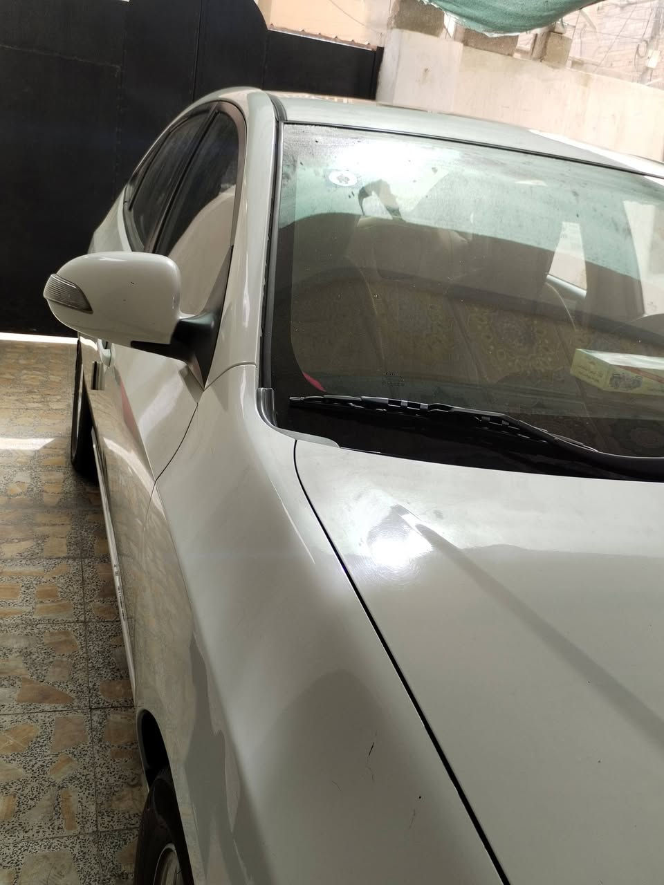 السلام عليكم…
هونداي النترا 2011 خليجي لون ابيض (رقم.بصره) دولي سنوية جديدة بأسمي…سياره خير من الله حيل حلوه واحلى من الصور…مواصفات فول 
محرك1600 شرط 
كير اوتو
 دوشمه رضيه وكشنات
4 جام كهرباء 
بلاجكتور شركة 
دكشن عالي 
تبريد فول
اريل وباقي المواصفات معروفة..
كير محرك صدر طخم تاير جدد جاهزة مجهزة بدون كل نقص…
سياره بيه بارد قليل بل بنيدر توضيح بل صوره
للبيع بسعر 120

مكاني بصره
للاستفسار ***********
