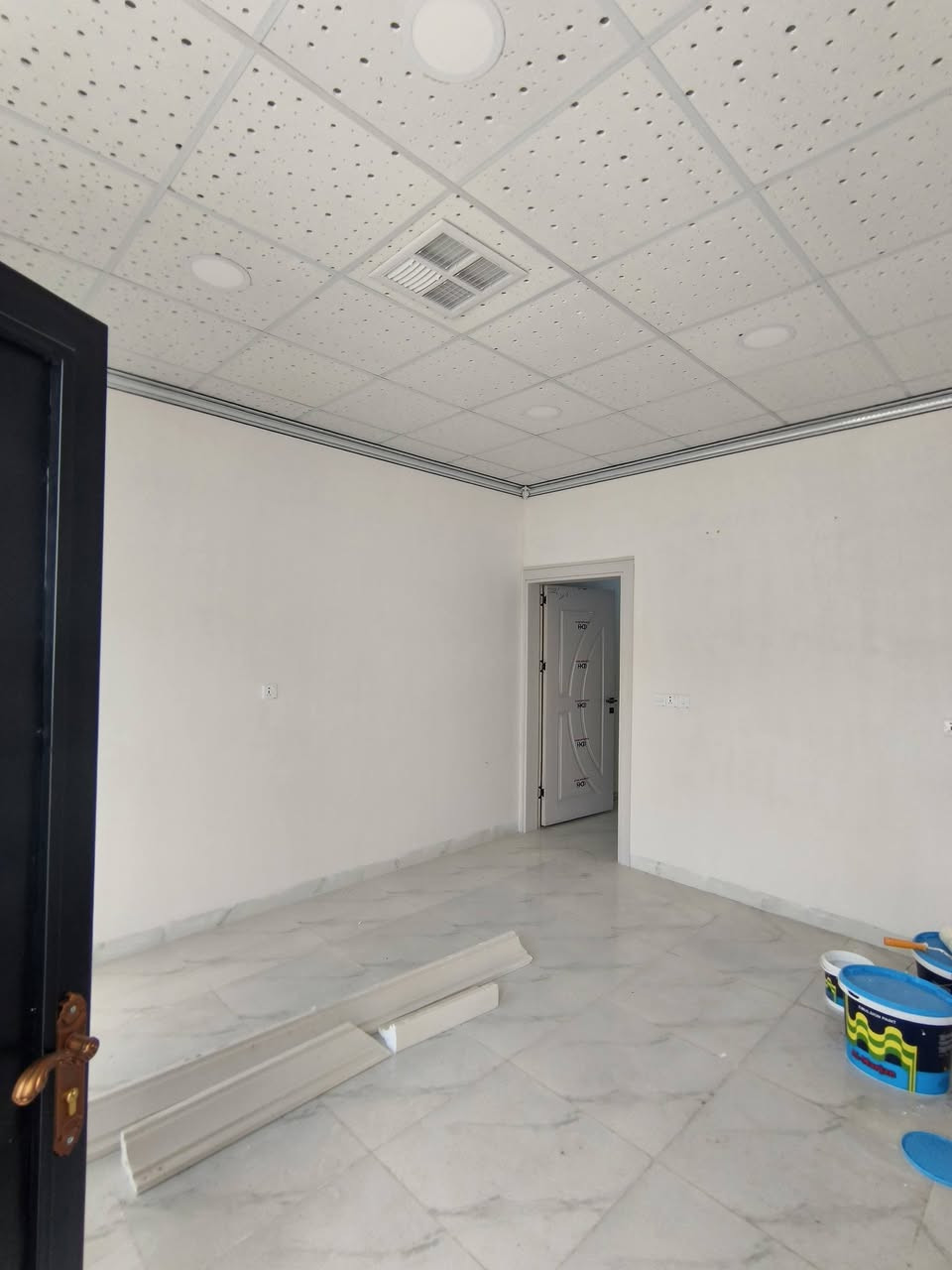 دار للبيع👈 طابقين منعزل يصلح للاستثمار👈 أو للعائلتين
العنوان حي العسكري قرب اسواق مرهون
السعر ٩٧ مليون وبيه مجال
للاستفسار مراجعة مكتب المباني للعقارات والمقاولات العامة او
الاتصال على الارقام الثالي
*********** محمد ابو جنيد
*********** محمد عقارات
نستقبل كافة عروض تجاري وسكني في كافة أنحاء محافظة كركوك
