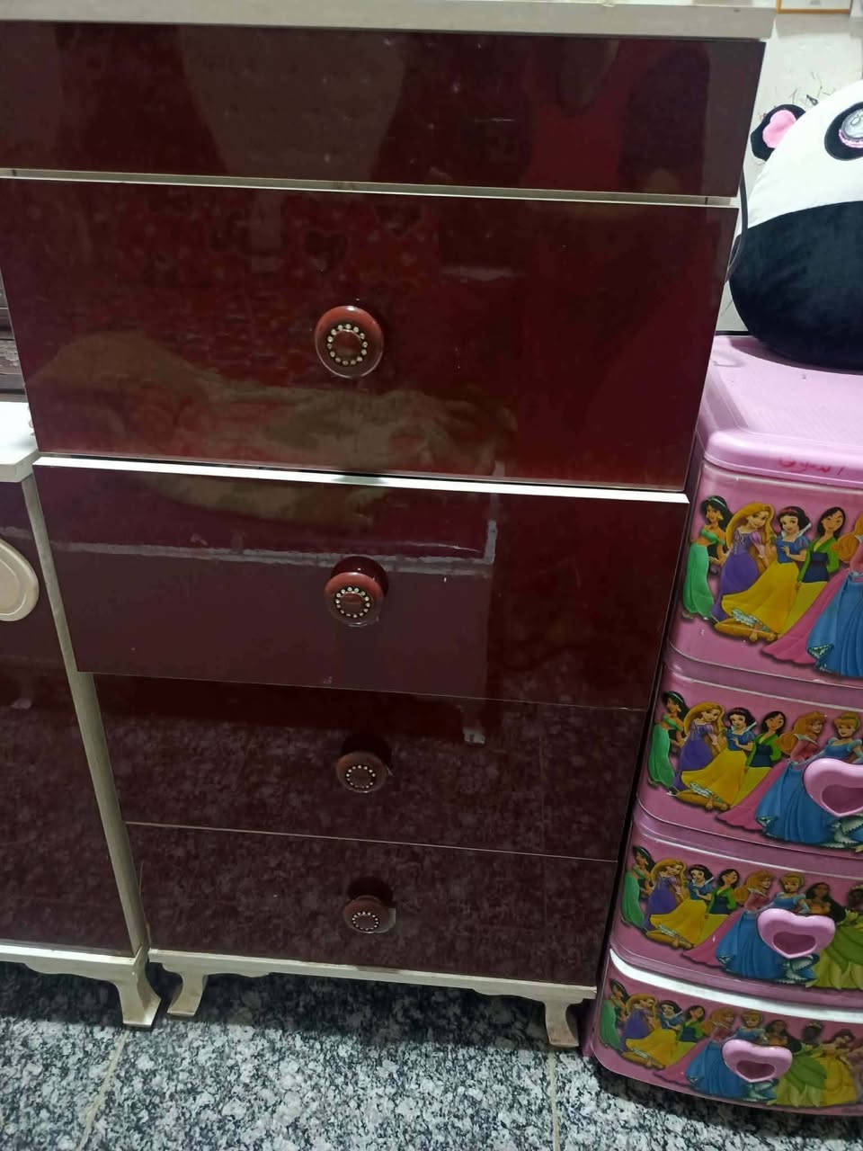 غرفه تركيه للبيع مابيهه اضرار ***********
