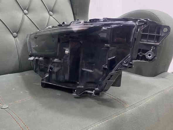 السلام عليكم لايت كراون اصلي امريكي للبيع خالي من اي ملاحظه عدسه وحده سعر 1150 دولار قفل مكاني بغداد للاستفسار ***********
