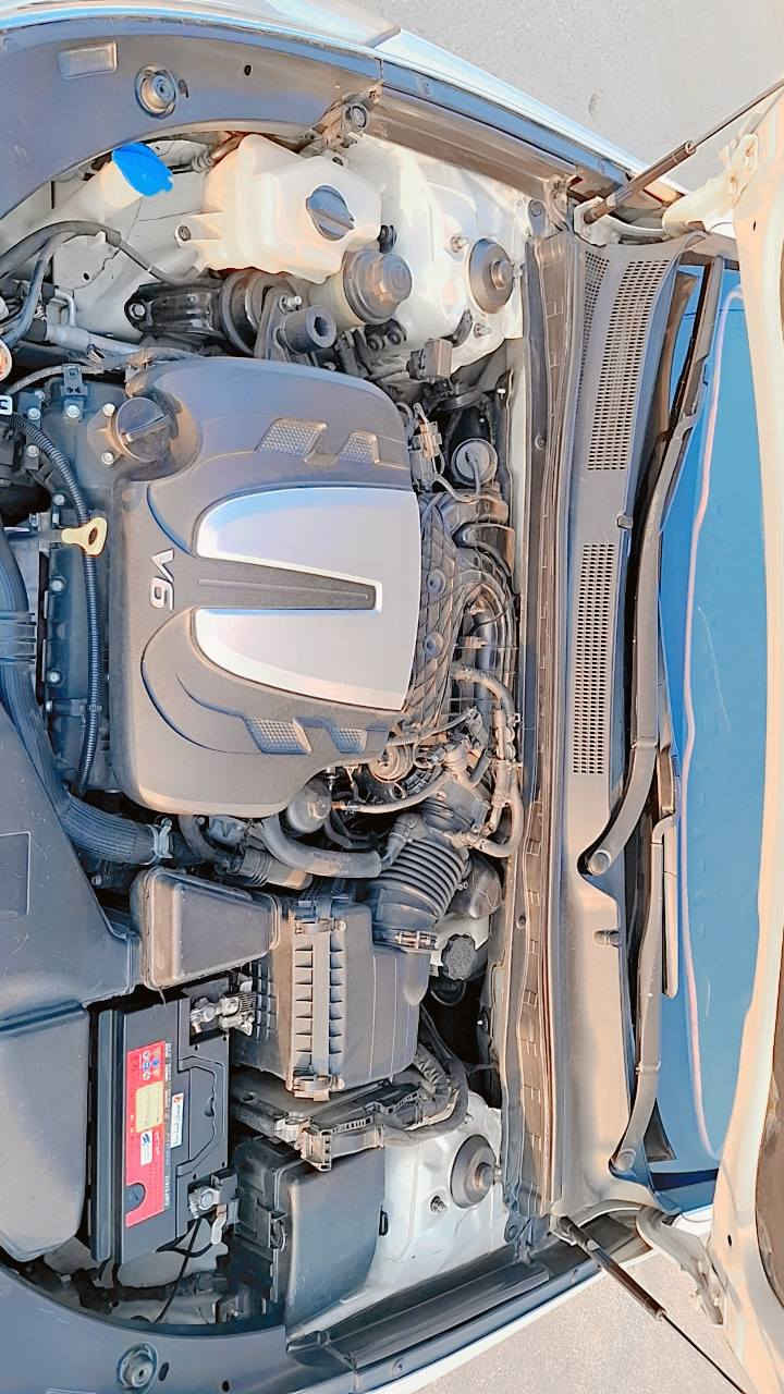 ازيرا مديل 2014 لون ابيض سعر 155 
محرك 6سلندر  حساسات أمامي وخلفيه  تبريد قطعتين  
هاندابريك كهرباء  نظام Auot hold   مانع انزلاق 
كراسي الأمامي كهرباء كامره خلفيه 
برده خلفيه كهرباء  برده جانيبه 
تشغيل بصمه  
بانوراما 
بصمة ابواب 
لايت كهرباء  
بانوراما   زراك لايت 
[ تبديل قبق الصندوق  فقط بدون حادث  رقم الاستفسلار ***********
