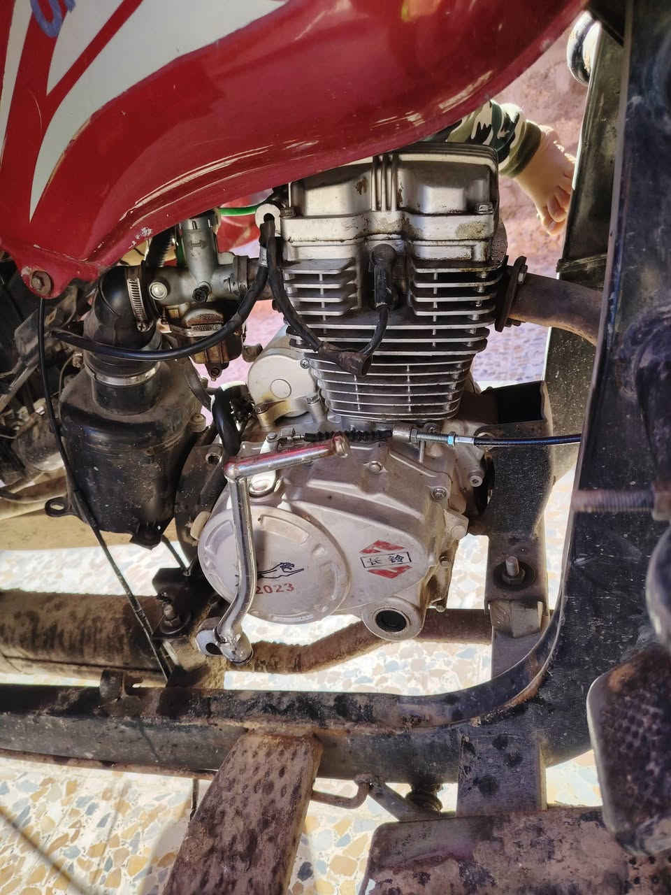 السلام عليكم ستوته للبيع كلها شغاله وايرمنيه اشاير لايت شغال كلها شرط شاصي شرط  السعر مليون وميه بيها مجال الشراي يتصل ***********
