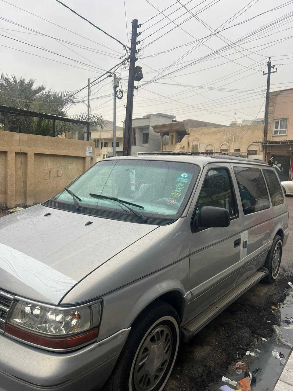 للبيع دوج كلايزر 1995 كير مكينه جديد حداديه جديده مشط ستيرن معمر جديد بس بور عاطل صبغ عام جماليه رقم هزه جديد كابون بانزين بيها سياره نضيفه وكامله مال بيت سعر خاص ***********
