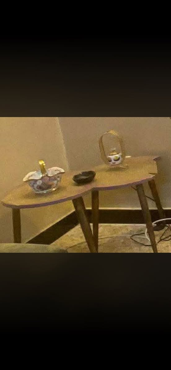 تخم 8 مقاعد جدا نظيف ميز طعام تركي مع أربع كراسي وطبلتين مع كورنر تركي يصير سرير وب مخزن للبيع


**إذا كنت صاحب هذا الإعلان وتريد حذفه لأي سبب، رجاءا أرسل رسالة إلى الدعم الفني**