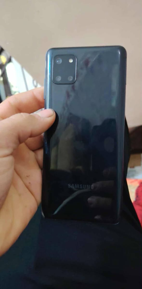 سلام عليكم سامسونغ نوت ١٠لايت ذاكره ١٢٨ جهاز يخبل بي فطر جوه ما مبين وقلمه ضايع سعره ١٢٥ بغداد بوب الشام ***********
