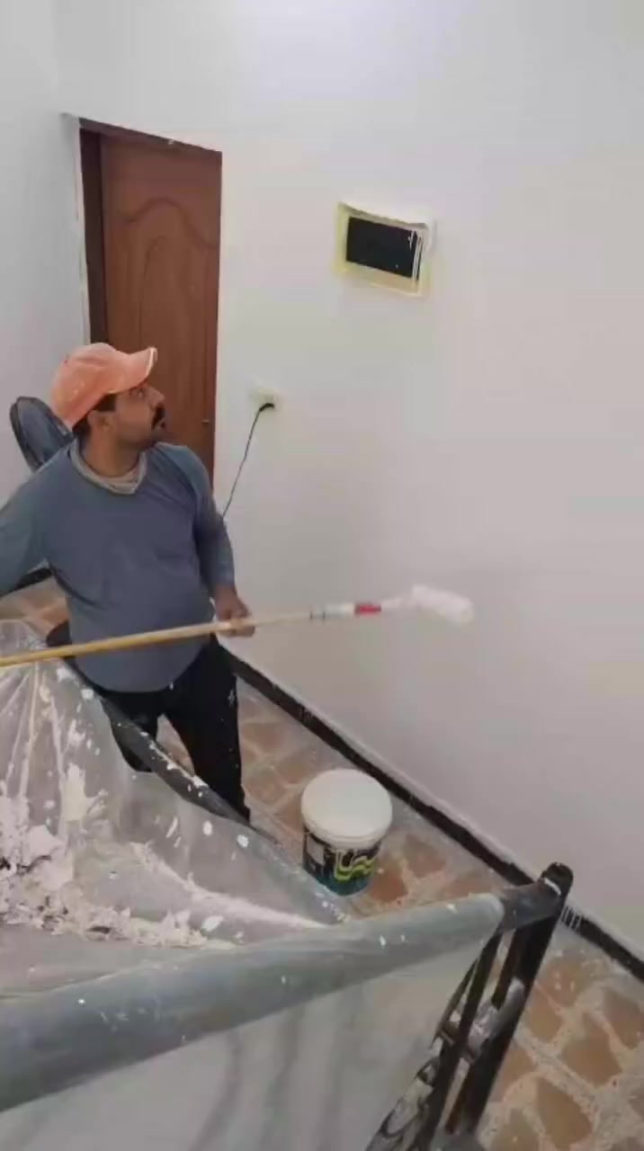 صبغ وديكورات حسام الكربلائي 
ارقام الهاتف للتواصل : 
***********
***********
او المراسلة على صفحة الفيسبوك
