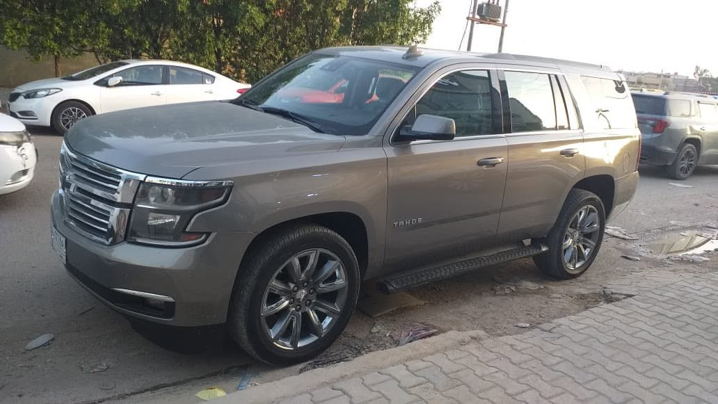 تاهو ٢٠١٩ باسمي z71للبيع بسعر٢٨$ بيها مجال بسيط***********
