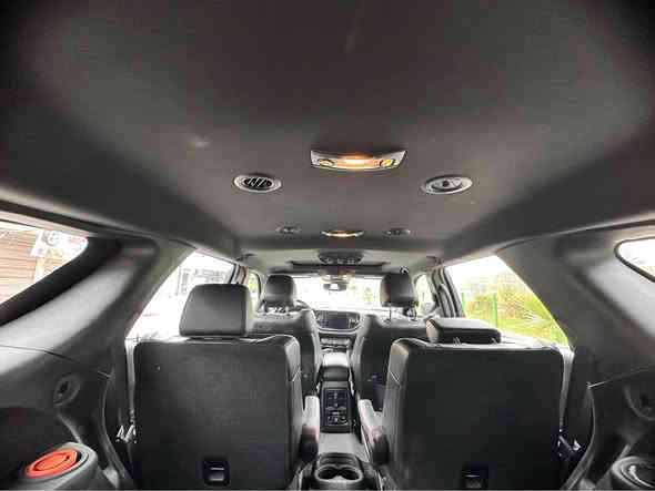 ‏ Durango2025RT PLUS
دورنكو 2025 ارتي بلص 
فول مواصفات 
محرك 8 سلندر 5.7L دفع رباعي 
كلين تايتل كفالة من الحادث 
٣ قطع سرقة لا حادث  واباب شخط صغير
رقم وهزة وسنوية كله جديد
رقم سلمانية
سلايت /  كشنات وجلد  /  حساسات أمامية وخلفية مع مانع تصادم /  كشن وستيرن خزن ميموري  /  مرايات قلابة مع البك  /  كشنات وستيرن تدفئة  / مرايات هيتر / شاحنة وايرليس  /  صندوق كهربائي  /  تشغيل عن بعد  / دخول ذكي  /  شاشة كبيرة ابل كار بلي واندرويد اوتو  /  شفتات  / وضعيات قيادة  سبورت وايكو  / تحكم ستيرن كهربائي  / 7 راكب
جداً نظيفة السيارة 
مكان بغداد الشعلة
*********** بغداد
