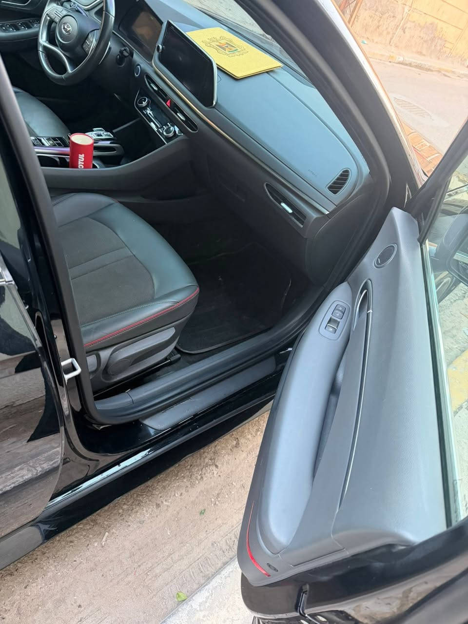 سلام عليكم سوناتا للبيع ٢٠٢٣ بيها حادث خلفي جاملاغات كفاله رقيق صندوق كفاله  فقط مكان سبير رقمي *********** مكاني بصره مشراق جديد. ماشيه ٤٧ السعر ١٦٨
