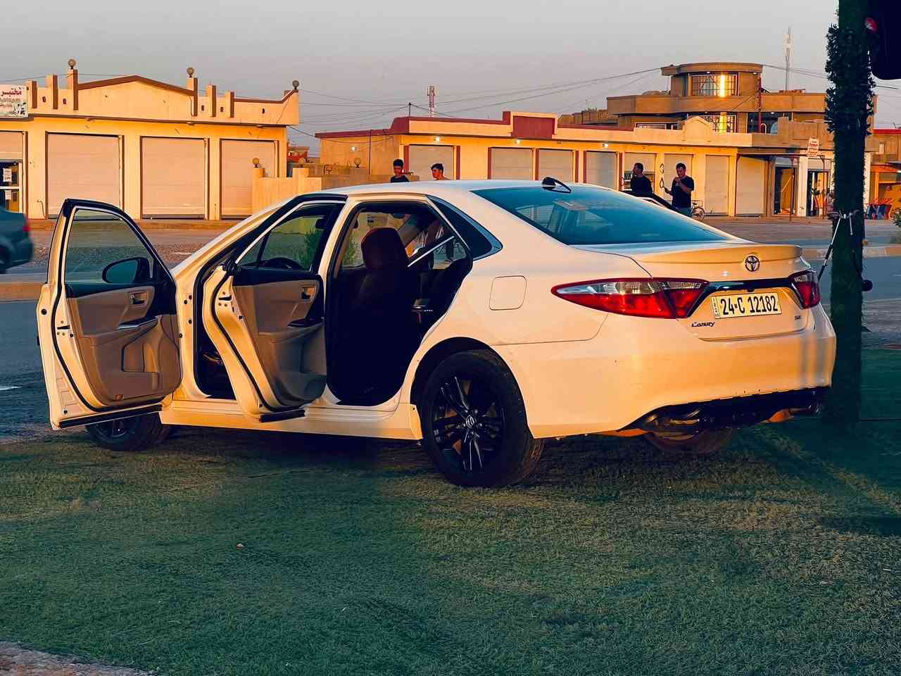 للبيع كامري موديل 2015بسعر مناسب وباقي التفاصيل اتصل وتدلل ***********
