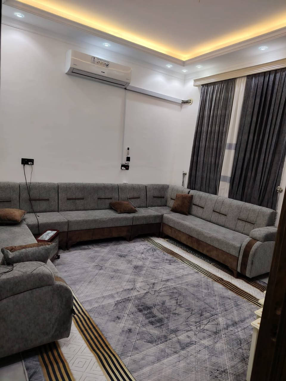 بيت للبيع المساحه 100متر10×10مربع طابو زراعي سند 25 الموقع شارع 80 خلف مول نون الاستفسار الاتصال ***********
