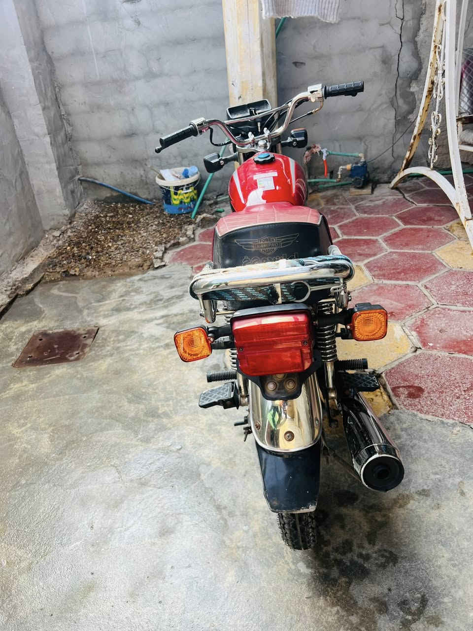 سلام عليكم دراجه اربعه كير تايكر مديل 23اوراق سكنر دراجه نضيفه كهربائيئات كامله كل نقص مابيها اشاير لايت خلفي بك لايت عدادات كله شغال سعرها 550وبيها مجال مكاني كربلاء الحسينيه رقمي***********
