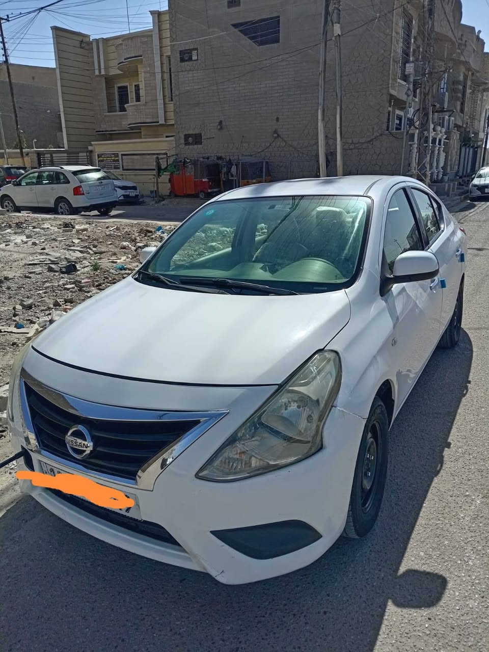 السلام عليكم سني هندي موديل 21 رقم بابل باسمي انكليزي سنويه جديده وهزه جديده سياره كير ومكينه خير من الله بيهه ضربه من الخلف   سعر السياره 88 وبي مجال بسيط حك جيه مكان سياره بغداد تقاطع درويش ***********
