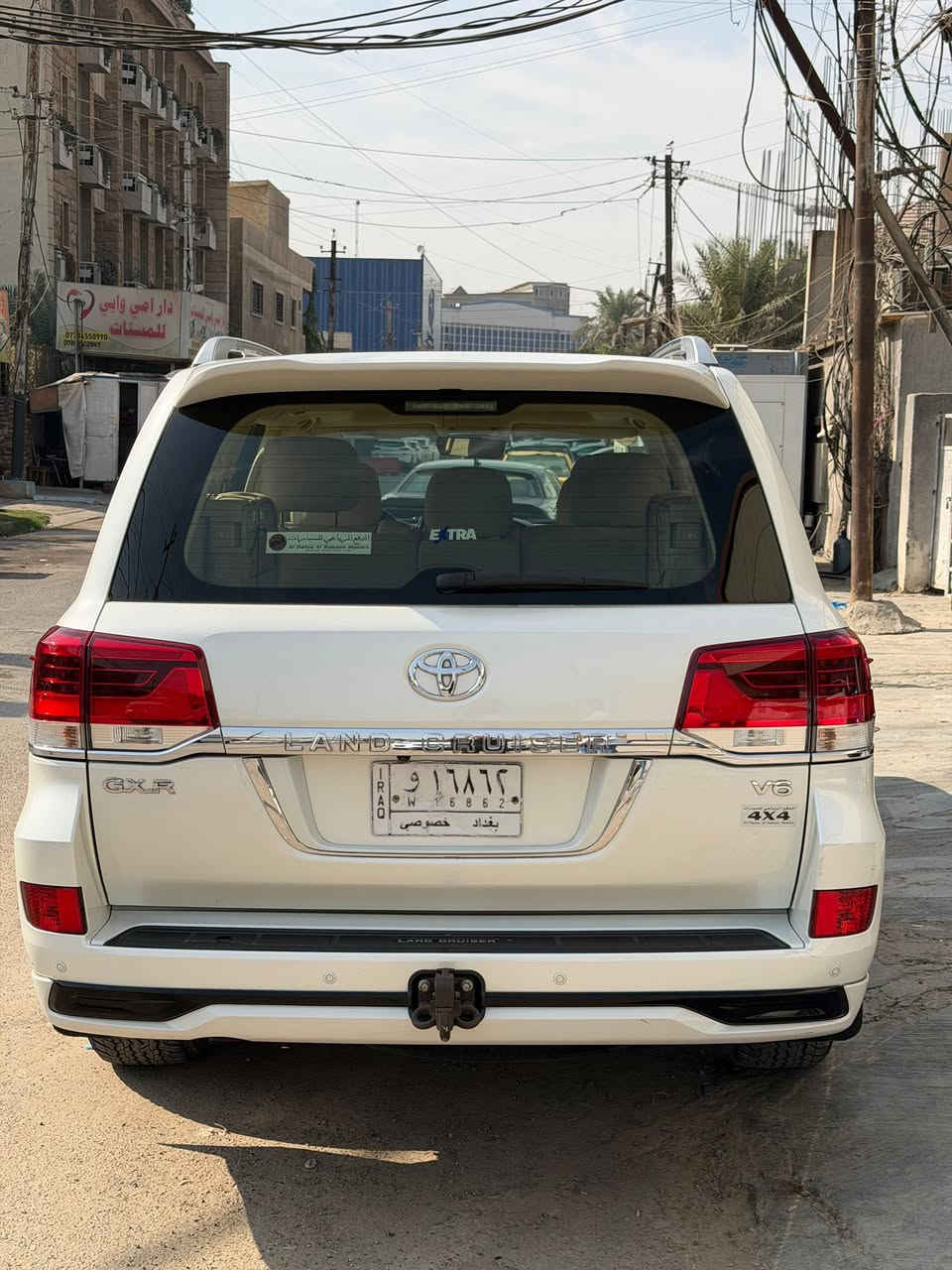 السلام عليكم للبيع تيوتا لاندكروز فطيم موديل 2017  Gxr محرك 6 سلندر 4000  السيارة بيها جاملغ خلفي تعديل وصبغ فقط جاملغ خلفي مواصفات السيارة معروفة فتحة بصمة كشنات كهرباء كامرة وحدة دبل ماوس السيارة ماشية 118 وعلى ايد وحدة من سنتهة وبسمنا مكان السيارة بغداد السعر المطلوب 46 الف وبيها مجال للاتصال ***********
