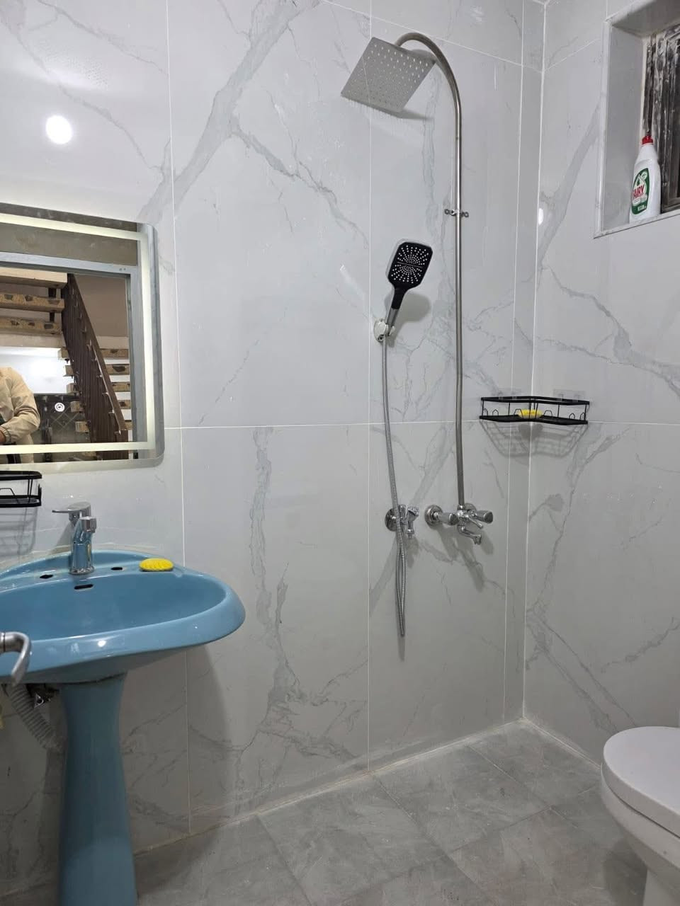 📢 منشور رقم: ((634))
💎 للإيجار في السيدية 💎
🏠 مكتب المتحدة للاستثمار العقاري
بيت طابقين  مساحة 150متر           

يتكون من:. مدخلين
💠  غرفتين نوم 
💠 صالة واسعة
💠 مطبخ 
💠 خدمات
💠 موقع العقار السيدية مربع ال ٤٠٠  
💠بدل الايجار ٨٠٠ الف
————————————
📞للاستفسار:☎️ ***********
***********
📍 موقع المكتب:
 السيدية – قرب  مجمع السفير
