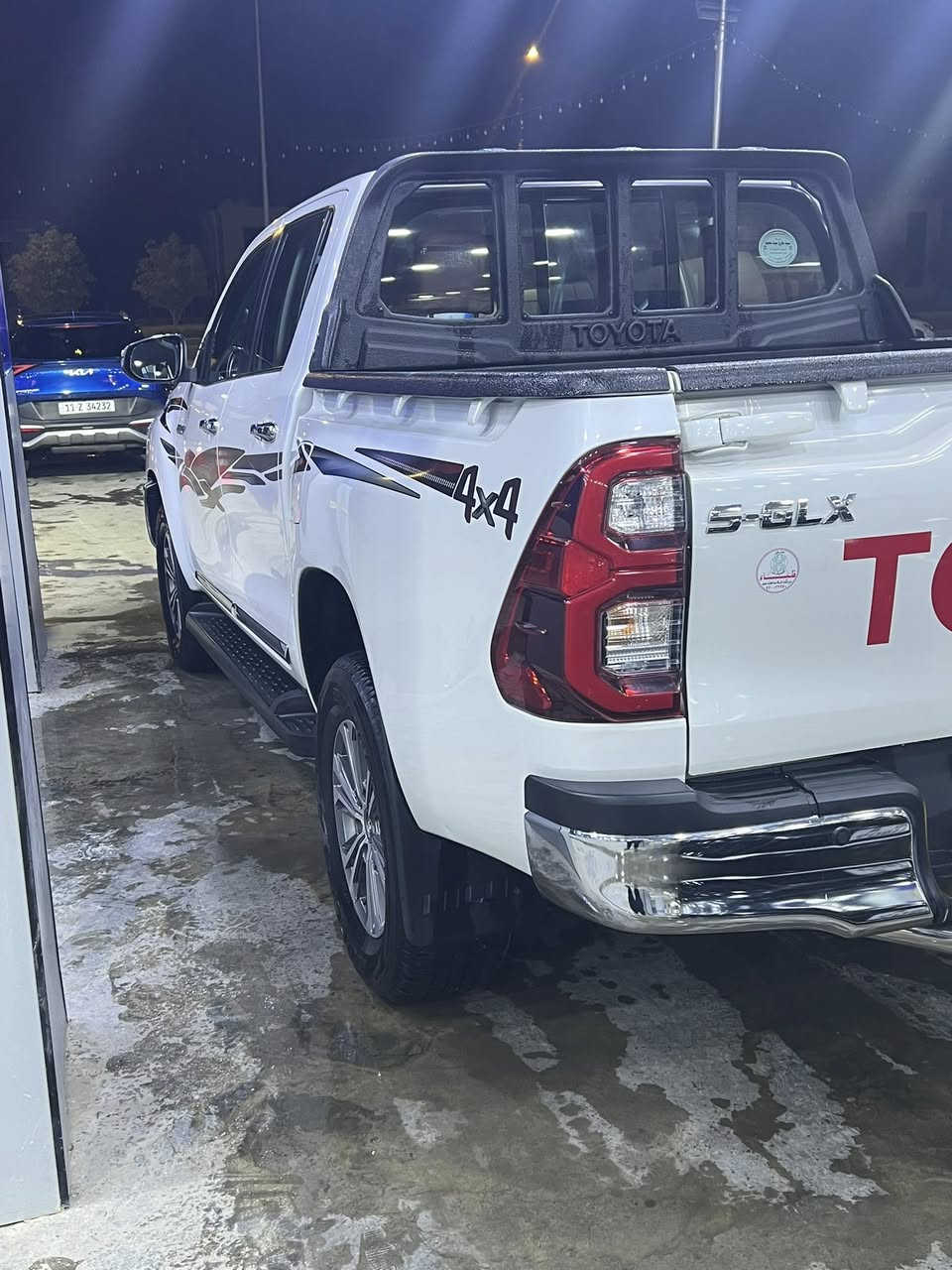 السلام عليكم للبيع تيوتا هايلوكس سعودي موديل 2022 ماشيه 45 الف فقط سونار صفر السياره كفاله عامه وكاله سيد نهرو رقم اربيل سنويه لل 2028 السعر 325 مكان السياره بعقوبة للستفسار 
***********
