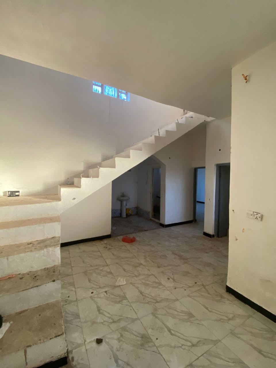 بيت ايجار حي النصر 

مساحة 160 متر 

يحتوي على 2 غرف نوم 

سعر الايجار 450 الف 

***********-***********
