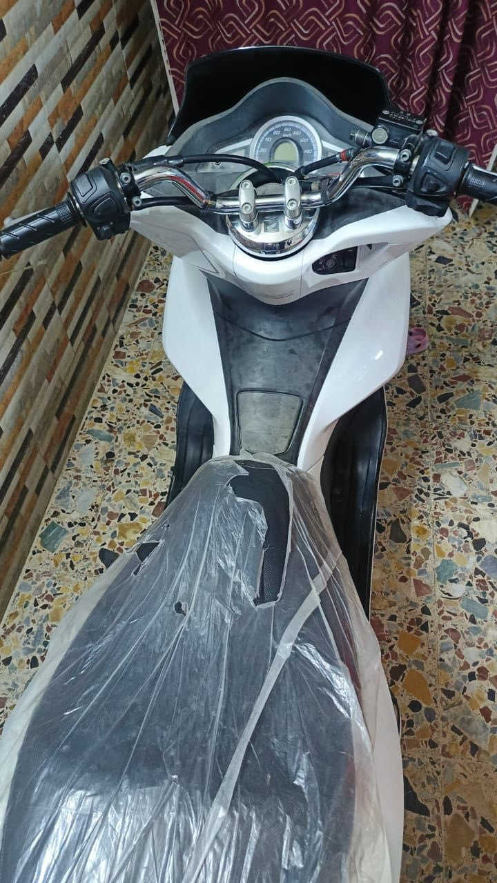 أسلام عليكم دراجة بيسي اكس 2018 الدراجة 125 دراجة مكفوله رايدها ب15$ وبيها مجال قليل دراجه شخط مابيها 

*********** ما متواجد عل نت
